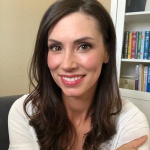 Meet your Posher, Laura